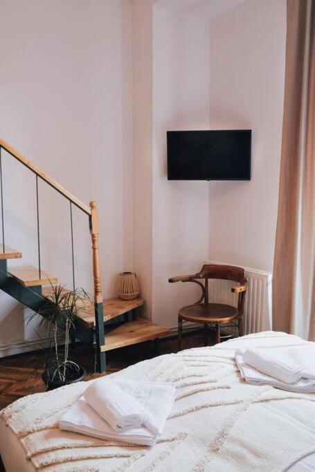 Vista Studio Brasov In The Heart Of The Old City Center Ngoại thất bức ảnh